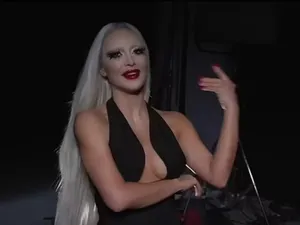 Kim Kardashian Akan Bintangi dan Produseri Film Komedi The 5th Wheel