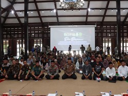 Puluhan Keluarga Korban Doa Bersama Jelang Setahun Tragedi Kanjuruhan