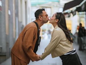 8 Foto Romantis Nagita Slavina-Raffi Ahmad Pacaran ke Spanyol, Tak Ajak Anak
