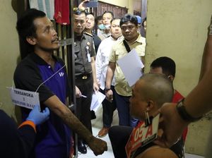 3 Hal Terungkap di Reka Ulang Tahanan Cabul Tewas Dikeroyok di Depok 3 Hal Terungkap di Reka Ulang Tahanan Cabul Tewas Dikeroyok di Depok