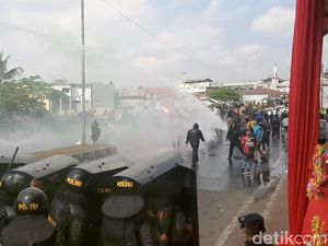 Gegana-Anjing K9 Diterjunkan saat Simulasi Pengamanan Pemilu di Tasikmalaya