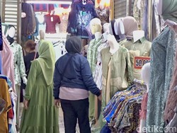 Suara Getir Pedagang di Pasar Andir Bandung