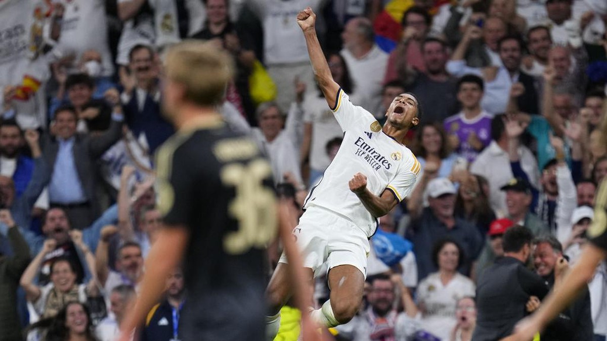 Jude Bellingham merinding membela Real Madrid. (Foto: AP/Manu Fernandez)