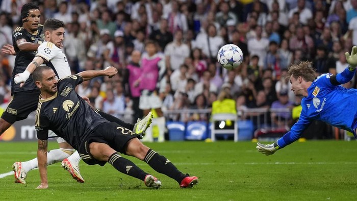 Susah Payah Real Madrid Kalahkan Union Berlin Real Madrid meraih kemenangan dramatis saat menjamu Union Berlin di Matchday 1 Liga Champions. Gol Jude Bellingham pada injury time memenangkan Los Blancos 1-0. Real Madrid menjamu Union Berlin di Santiago Bernabeu, Kamis (21/9/2023) dini hari WIB.