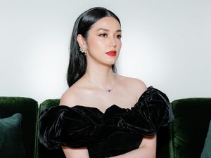 Foto: Velove Vexia Anggun Bergaun Hitam di Acara Piaget Bareng Hwang In Yeop