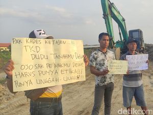 Warga di Sidoarjo Demo Kades yang Secara Sepihak Sewakan Tanah Kas Desa