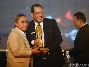 detikcom Anugerahi Zulhas Sebagai Tokoh Pendorong Kinerja Ekspor