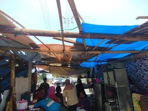 11 Keluarga Kampung Susun Bayam Masih Bertahan di Tenda Dekat JIS