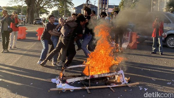 Aksi Teaterikal Mahasiswa Sukabumi Soroti Konflik Rempang