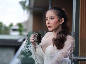 Pasrah Batal Nikah, Ayu Aulia Santai Sarapan hingga Ngopi Cantik Pasrah Batal Nikah, Ayu Aulia Santai Sarapan hingga Ngopi Cantik
