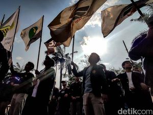 Demo Hari Tani Nasional, Mahasiswa Geruduk Gedung Kementan