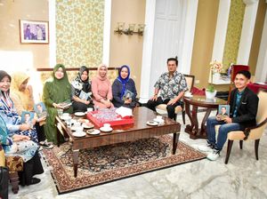 Fadel Muhammad Minta Mahasiswa S3 Gorontalo Ikut Kembangkan Ekonomi Daerah