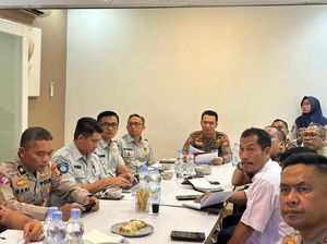 Polisi Akan Tindak Pak Ogah di Makassar Mulai Oktober, Sasar 3 Titik Jalan Polisi Akan Tindak Pak Ogah di Makassar Mulai Oktober, Sasar 3 Titik Jalan