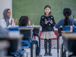 12 Contoh Pidato Perpisahan Kelas 6 SD Singkat dan Mengharukan 12 Contoh Pidato Perpisahan Kelas 6 SD Singkat dan Mengharukan