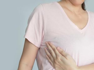 Niat Pamer Dada saat Resepsi, Wanita Tewas usai Implan Payudara Jelang Nikah Niat Pamer Dada saat Resepsi, Wanita Tewas usai Implan Payudara Jelang Nikah
