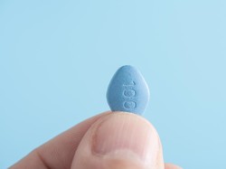 Salah Cara Jadi Perkasa, Pria Ini Berakhir Buta