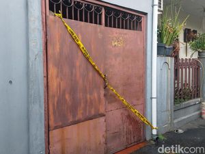 Kebakaran di Belakang SPBU Buncit Jaksel Padam, Rumah Dipasangi Garis Polisi