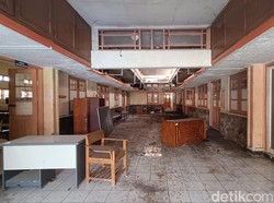 Viral Gedung Mangkrak-Terlihat Horor di FISIP Unsoed, Ini Penjelasan Kampus