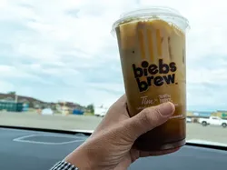 5 Selebriti Hollywood Jualan Kopi Demi Bantu Veteran hingga Petani