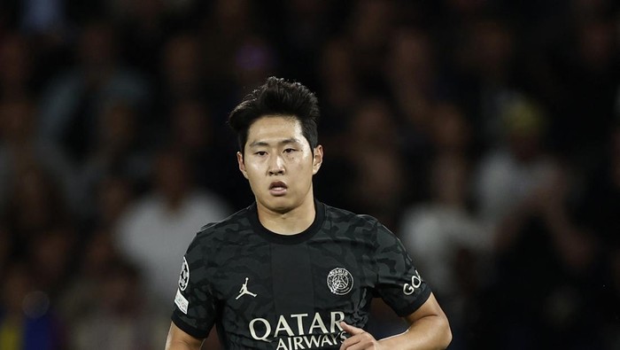 Soccer Football - Champions League - Group F - Paris St Germain v Borussia Dortmund - Parc des Princes, Paris, France - September 19, 2023 Paris St Germains Lee Kang-in REUTERS/Benoit Tessier