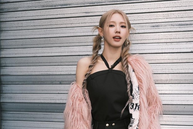 Miyeon (G)I-dle/ Foto: instagram.com/noodle.zip Miyeon (G)I-dle gaya rambut twist braids