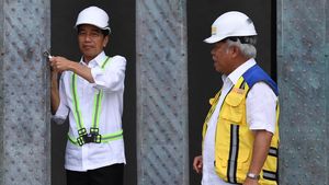 Momen Jokowi Pasang Bilah Pertama Garuda di Kantor Presiden IKN