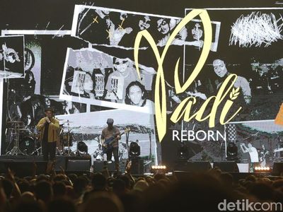 Nyanyi Bareng Padi Reborn di Pestapora 2023
