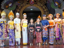 3 Macam Baju Adat Bali: Fungsi, Unsur, dan Filosofinya