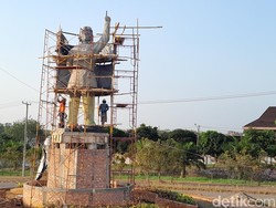 Patung Bung Karno Tak Mirip Asli, DPRD: Perbaiki, Kurangi Semen!