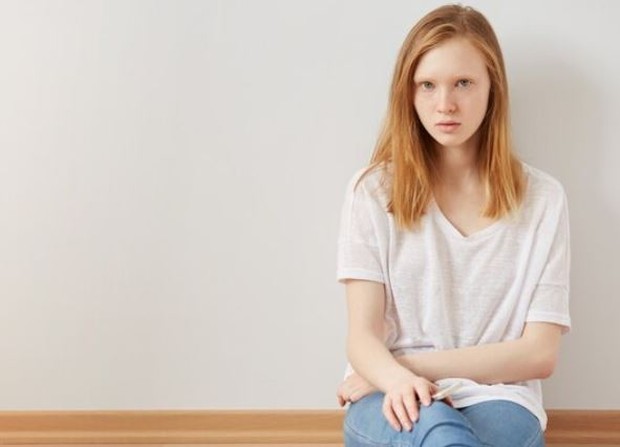 Perempuan berwajah garang