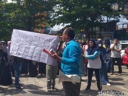 Puluhan Nakes Bengkulu Unjuk Rasa Tuntut TPP yang Nunggak 5 Bulan Dicairkan