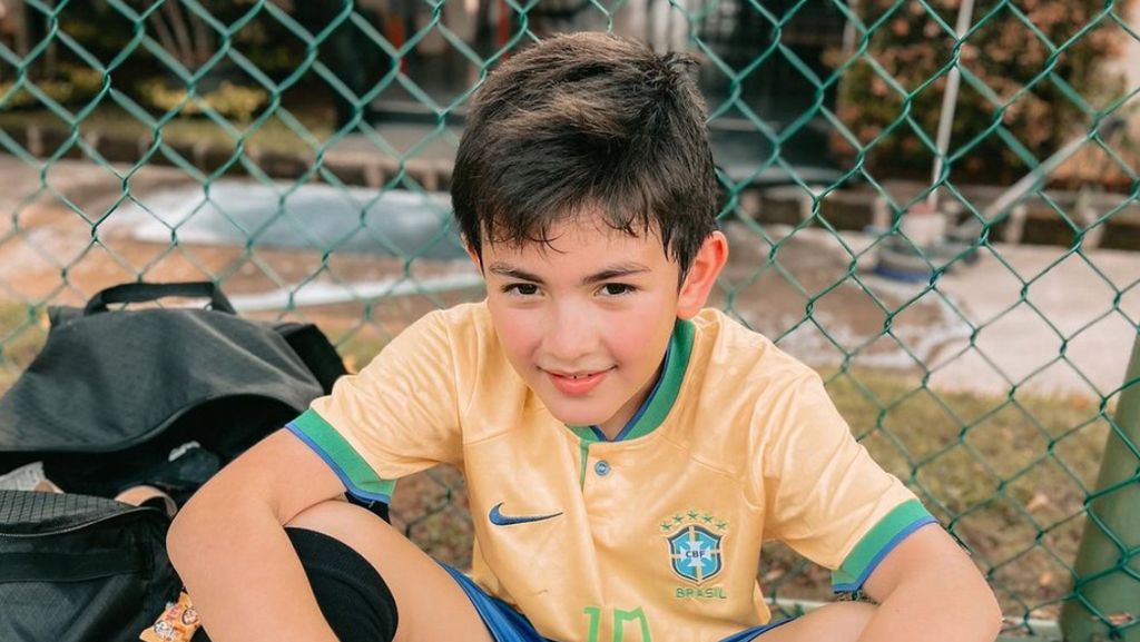8 Foto Quenzino Putra Carissa Putri, Paras Ganteng Blasteran Bikin Salfok 8 Foto Quenzino Putra Carissa Putri, Paras Ganteng Blasteran Bikin Salfok