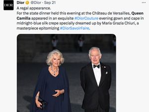 Penampilan Ratu Camilla yang Dinilai Paling Glamour, Pakai Perhiasan Rp 94 M Penampilan Ratu Camilla yang Dinilai Paling Glamour, Pakai Perhiasan Rp 94 M