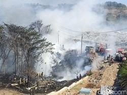 TPA Jatibarang Semarang Terbakar, 3 Kandang Sapi Ludes