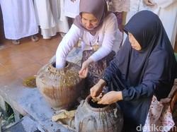 Tradisi Pembuatan Bekasem Ikan di Keraton Kasepuhan Jelang Maulid Nabi
