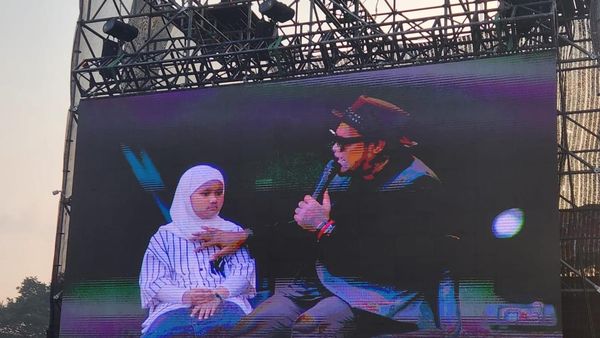 Jleb! Momen Virgoun Bareng Anak di Panggung Bikin Penonton Pestapora 2023 Nangis