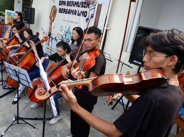 Alunan Musik Orkestra Sebagai Wujud Kebersamaan