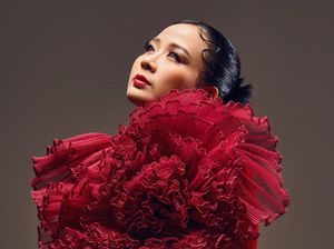 Astrid Buktikan Kesibukan Tak Hentikan Semangat Berkarya Astrid Buktikan Kesibukan Tak Hentikan Semangat Berkarya