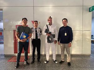 Bule Inggris Penampar Polisi Diusir dari Bali Bule Inggris Penampar Polisi Diusir dari Bali