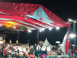 Dedi Mulyadi Gelar Pagelaran Wayang Janda di Cirebon