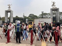 Penonton Pakai Batik ke SMTOWN Live 2023, Konser Rasa KTT