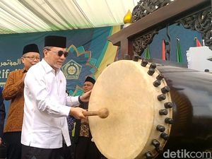 Buka Muktamar Nasional di Batang, Zulhas Ajak Rifaiyah Majukan UMKM Buka Muktamar Nasional di Batang, Zulhas Ajak Rifaiyah Majukan UMKM
