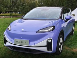 Ini ArcFox Kaola, Mobil Lisrik Khusus Ibu-ibu yang Memiliki Balita