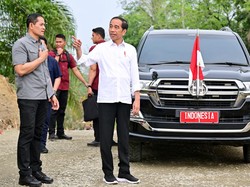 Jokowi Segera Atur soal Jualan di Media Sosial: Pasar Mulai Anjlok