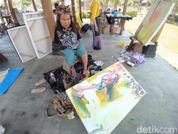 Inspirasi Pelukis Pakai Kaki Sadikin Pard: Difabel Butuh Kesempatan Bukan Iba