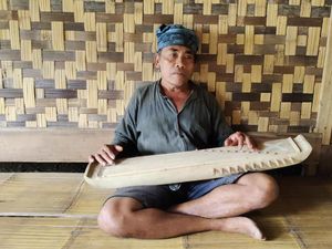 Kisah Seniman Baduy Tak Lelah Kenalkan Seni Tradisi Pada Generasi Muda