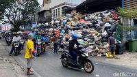Potret Menumpuknya Sampah di TPS Sederhana hingga Luber ke Jalan