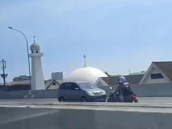 Viral Pemotor Wanita Masuk Tol Lawan Arah, Diteriaki Warga Tak Dengar