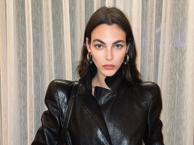 7 Potret Vittoria Ceretti, Wanita Italia Pacar Baru Leonardo DiCaprio