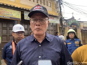 Pipa PAM di Petamburan Bocor, Walkot Jakpus Pastikan Stok Air Warga Aman Pipa PAM di Petamburan Bocor, Walkot Jakpus Pastikan Stok Air Warga Aman